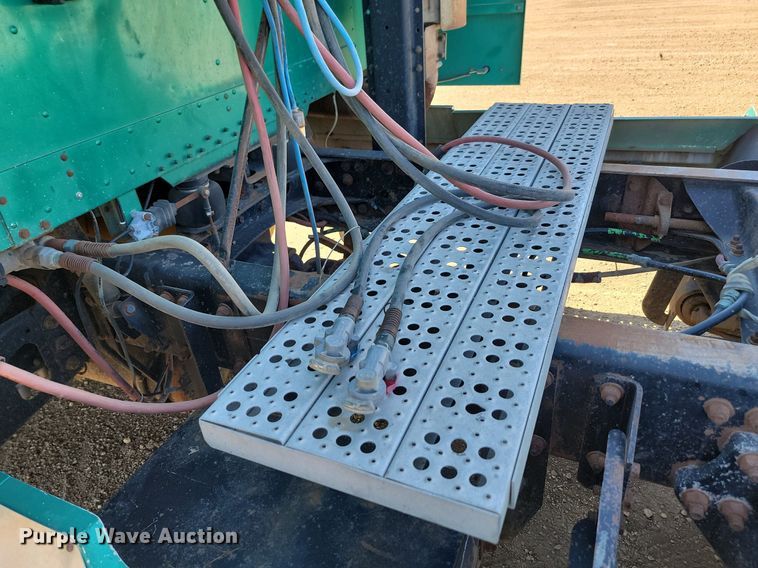 image for item ML9474 1995 Freightliner FLD120  semi truck