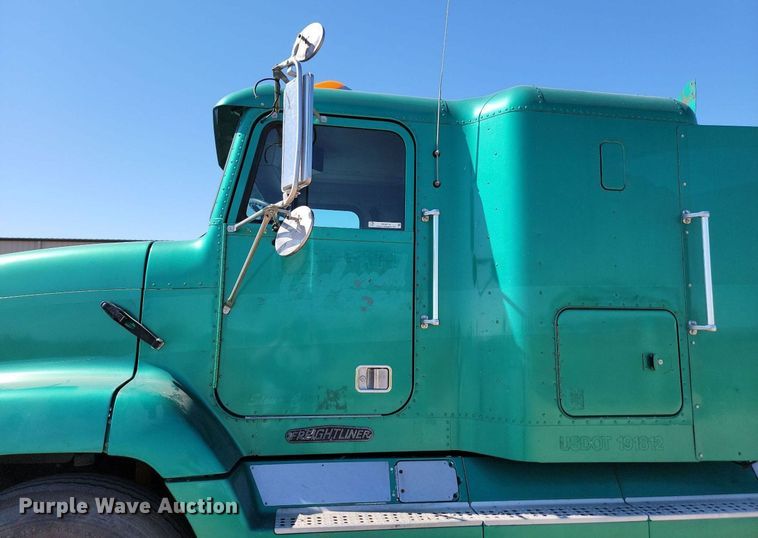 image for item ML9474 1995 Freightliner FLD120  semi truck