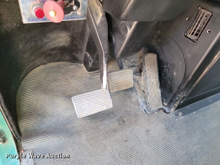 image for item ML9474 1995 Freightliner FLD120  semi truck