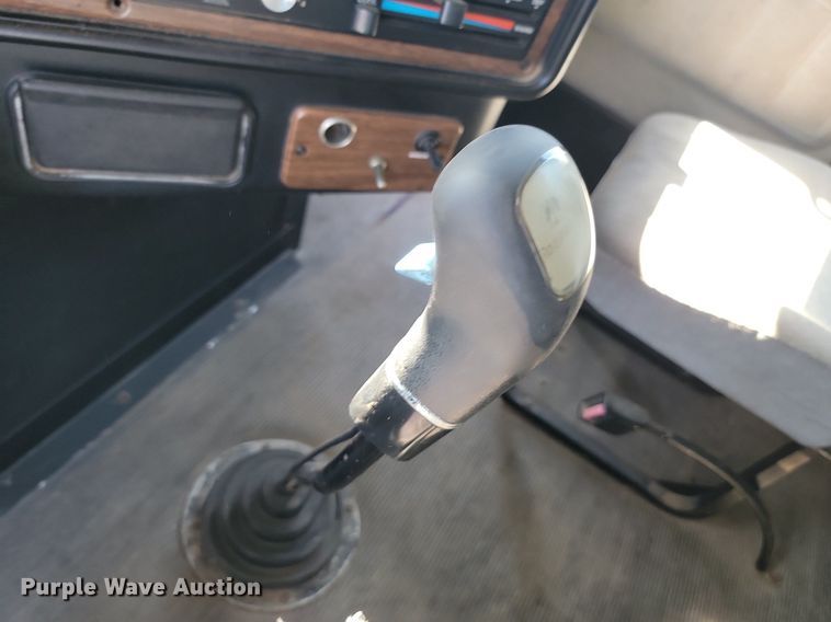 image for item ML9474 1995 Freightliner FLD120  semi truck