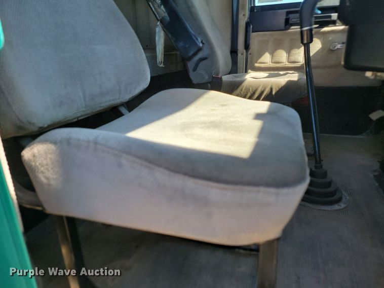 image for item ML9474 1995 Freightliner FLD120  semi truck