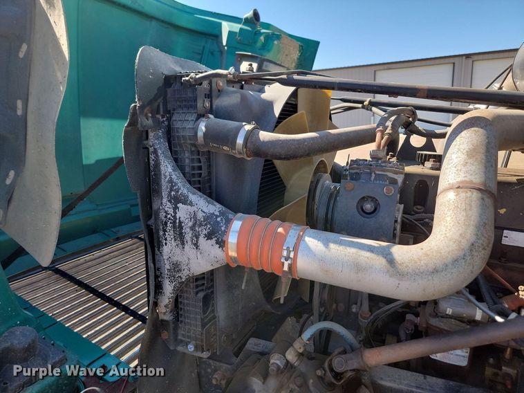 image for item ML9474 1995 Freightliner FLD120  semi truck