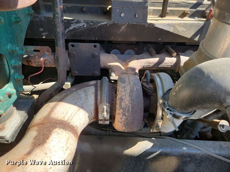 image for item ML9474 1995 Freightliner FLD120  semi truck