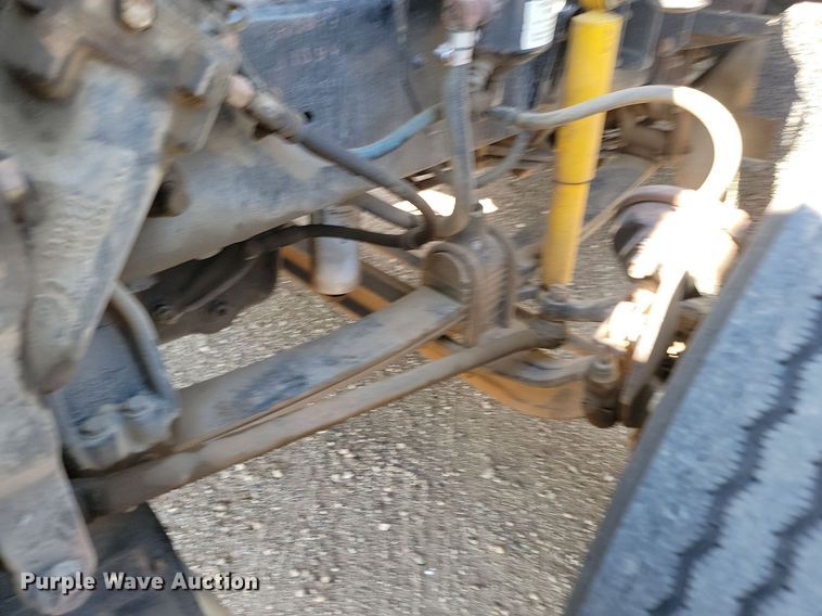 image for item ML9474 1995 Freightliner FLD120  semi truck