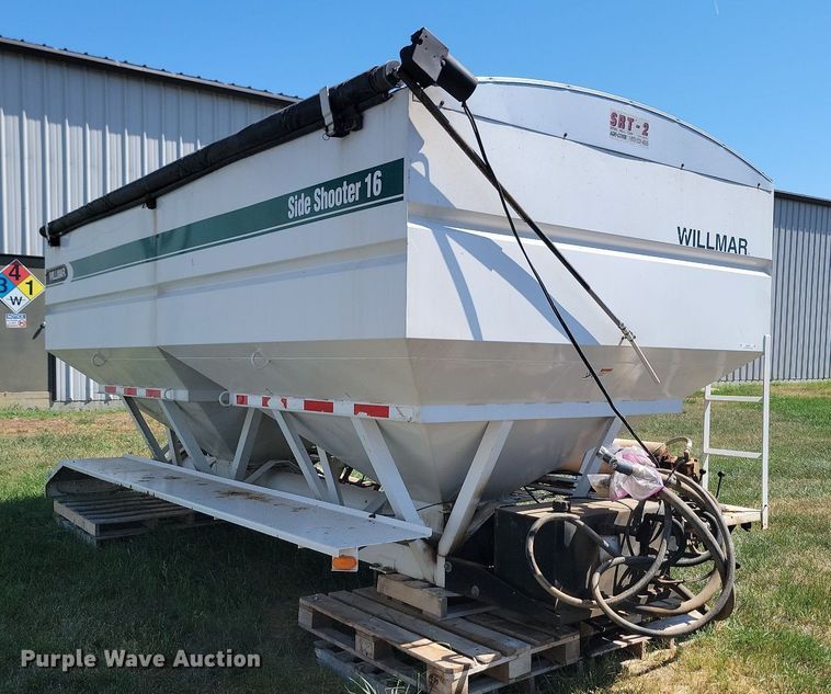 image for item ML9476 Willmar Side Shooter 16  fertilizer delivery bed