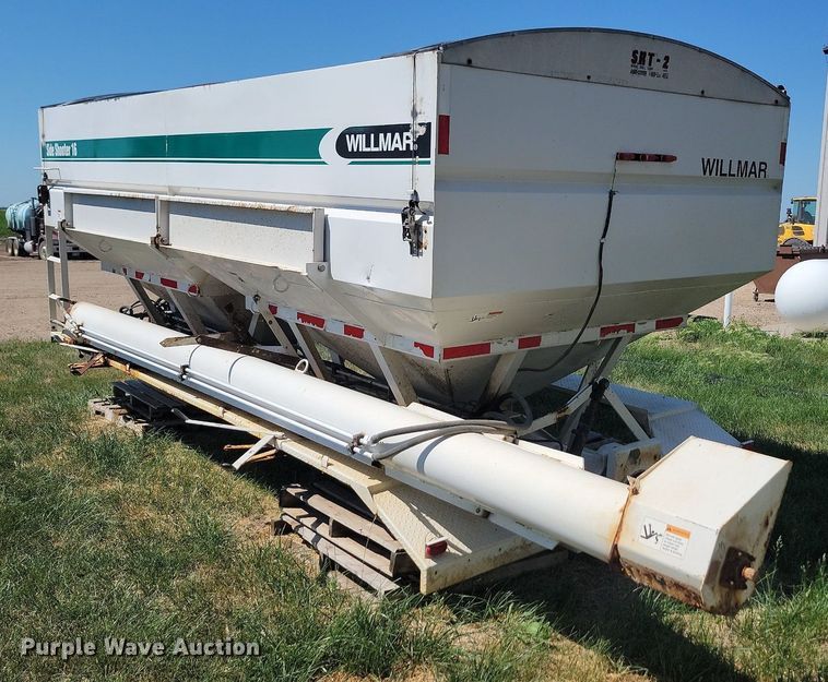 image for item ML9476 Willmar Side Shooter 16  fertilizer delivery bed