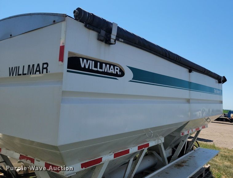 image for item ML9476 Willmar Side Shooter 16  fertilizer delivery bed