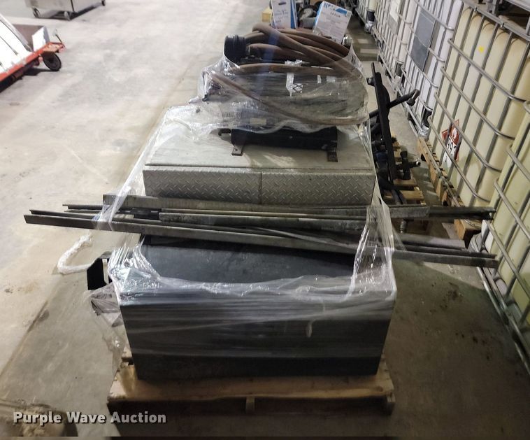 image for item ML9481 Truck accessories