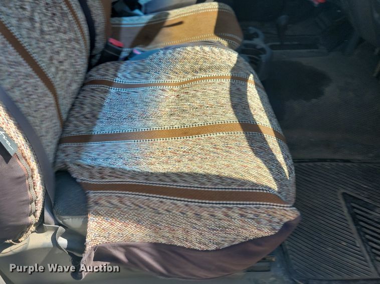 image for item ML9484 2004 GMC Sierra 2500HD  pickup truck