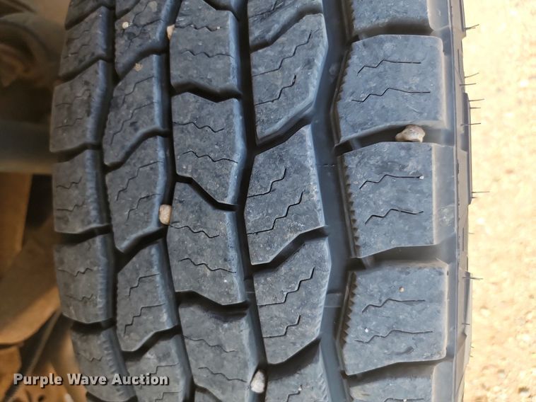 image for item ML9484 2004 GMC Sierra 2500HD  pickup truck