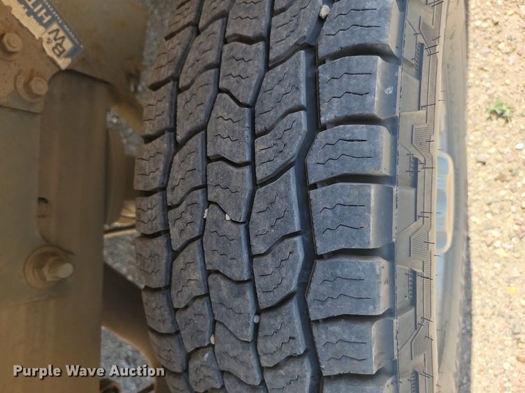 image for item ML9484 2004 GMC Sierra 2500HD  pickup truck