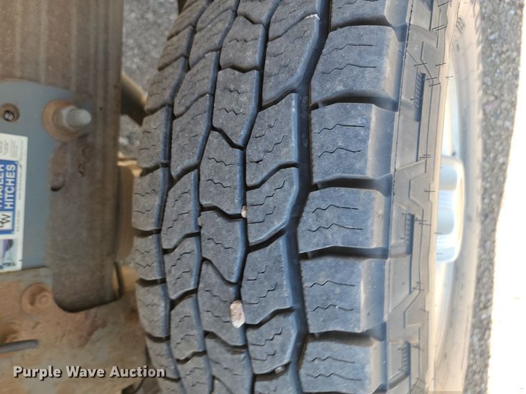 image for item ML9484 2004 GMC Sierra 2500HD  pickup truck