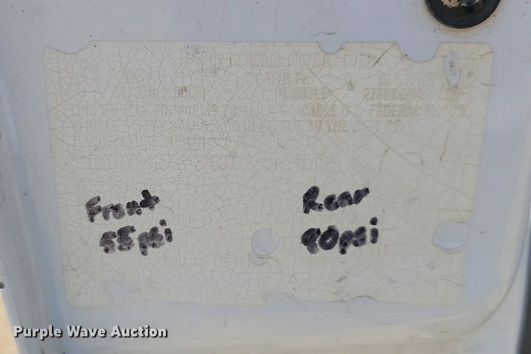 image for item ML9484 2004 GMC Sierra 2500HD  pickup truck