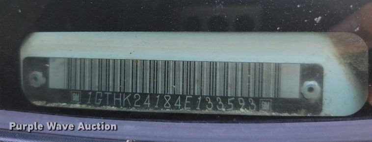 image for item ML9484 2004 GMC Sierra 2500HD  pickup truck