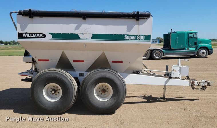 image for item ML9485 2002 Willmar Super 800  spreader