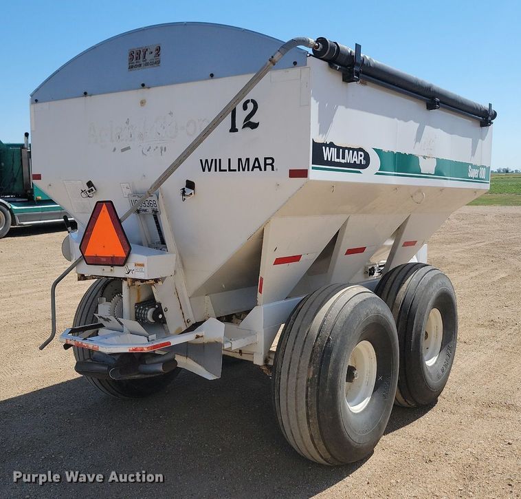image for item ML9485 2002 Willmar Super 800  spreader