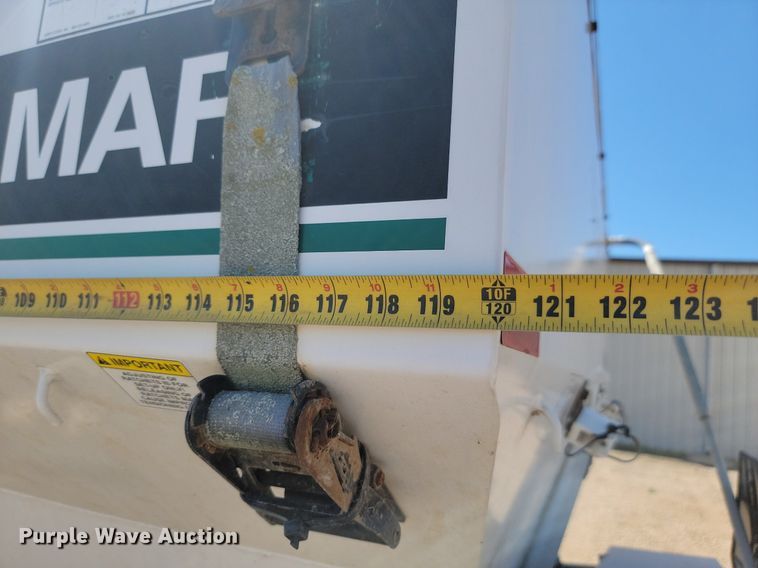 image for item ML9485 2002 Willmar Super 800  spreader