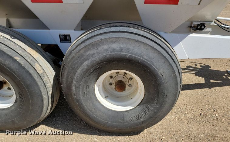 image for item ML9485 2002 Willmar Super 800  spreader