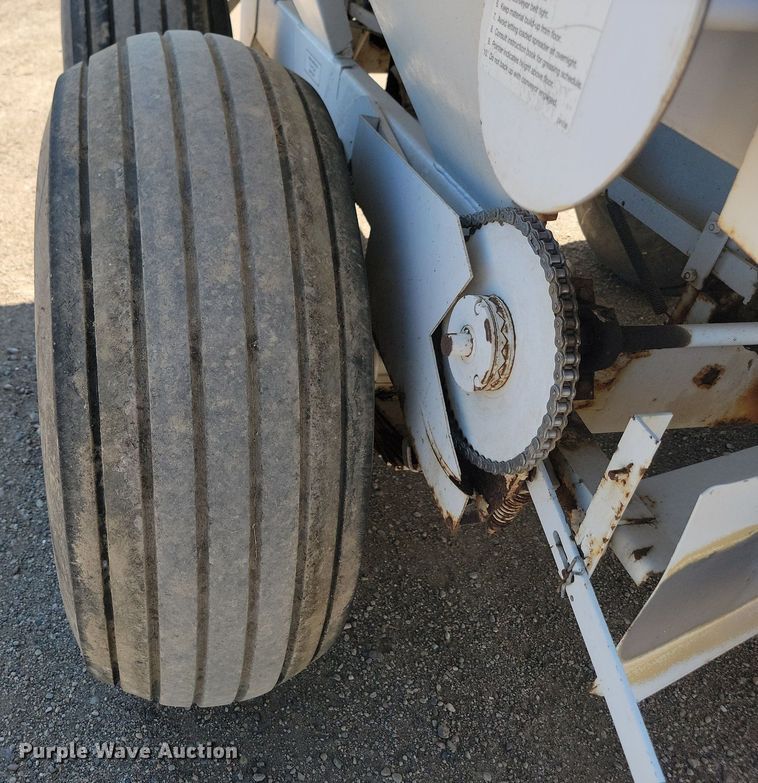 image for item ML9485 2002 Willmar Super 800  spreader