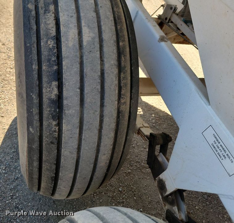 image for item ML9485 2002 Willmar Super 800  spreader