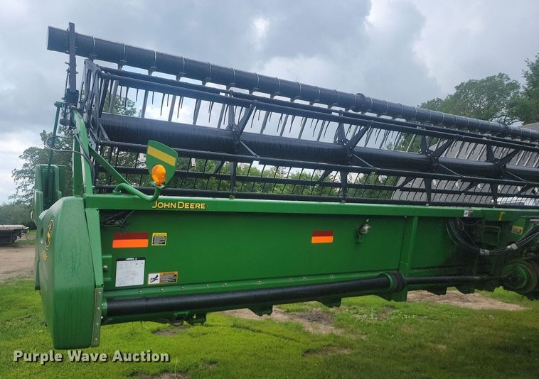 image for item ML9525 John Deere 635F Hydraflex  flex head