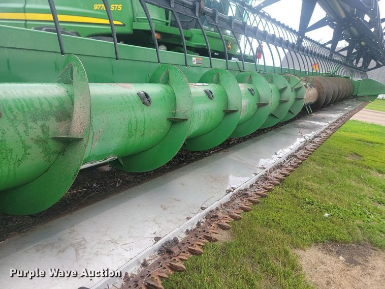 image for item ML9525 John Deere 635F Hydraflex  flex head