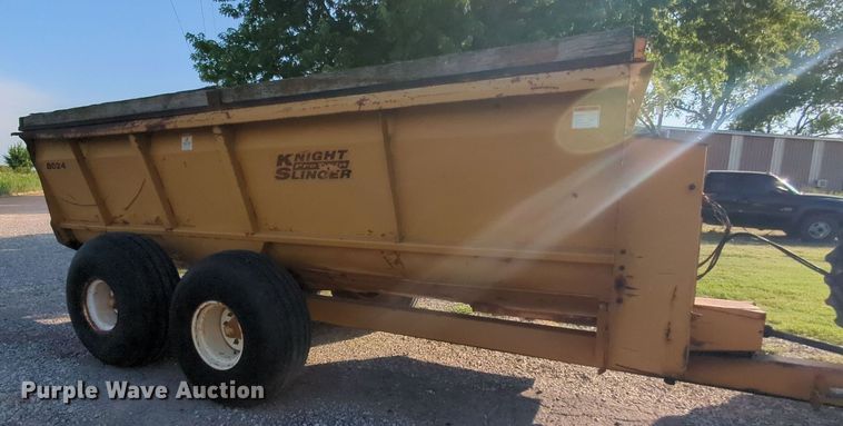 image for item MY9391 Knight 8024  manure spreader