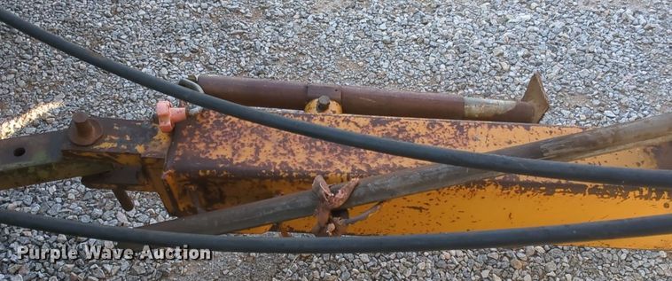 image for item MY9391 Knight 8024  manure spreader