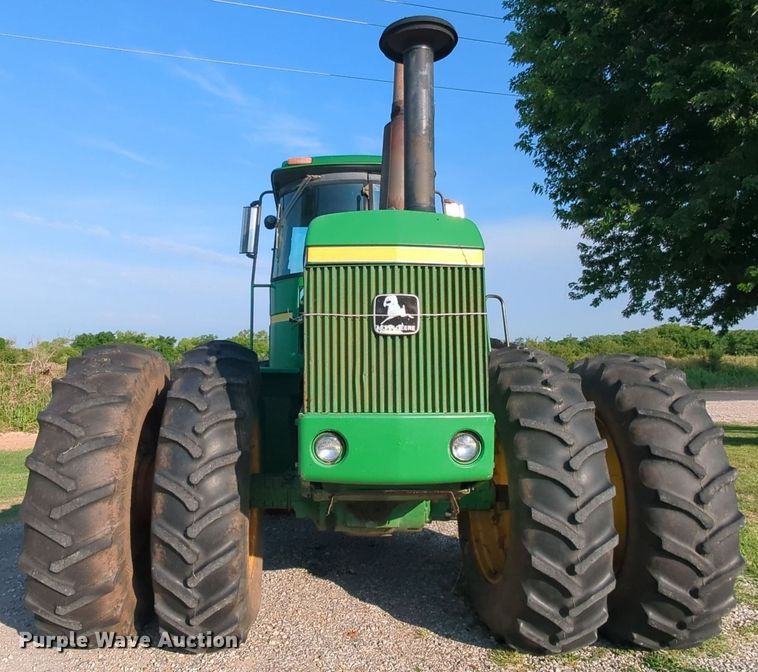 image for item MY9392 1981 John Deere 8440  4WD tractor