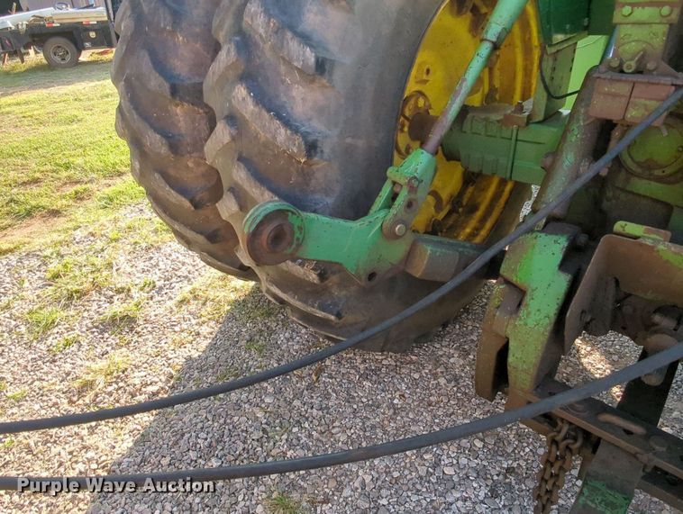 image for item MY9392 1981 John Deere 8440  4WD tractor