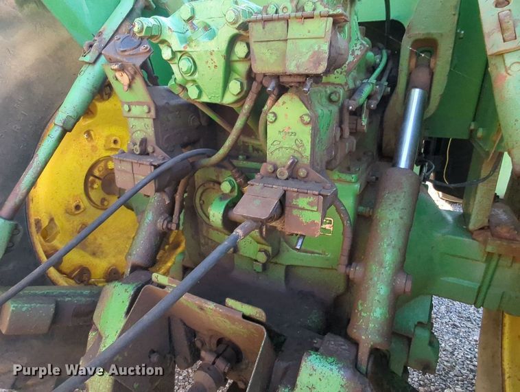 image for item MY9392 1981 John Deere 8440  4WD tractor