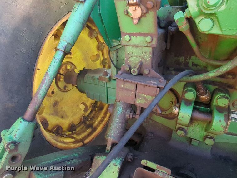 image for item MY9392 1981 John Deere 8440  4WD tractor