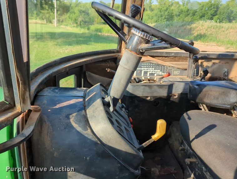 image for item MY9392 1981 John Deere 8440  4WD tractor