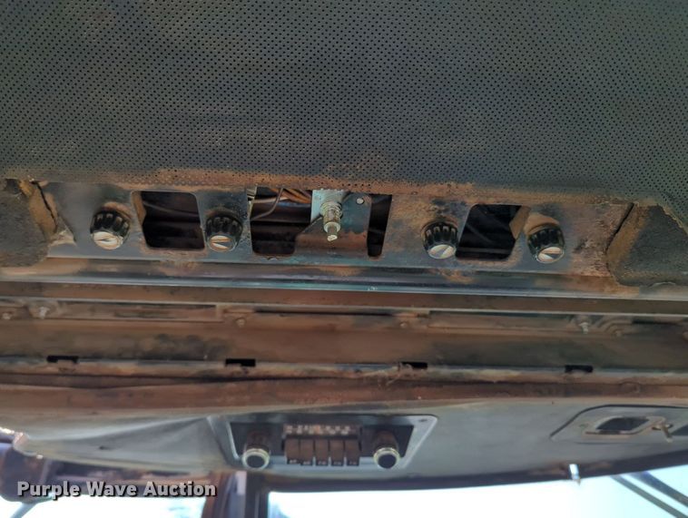 image for item MY9392 1981 John Deere 8440  4WD tractor