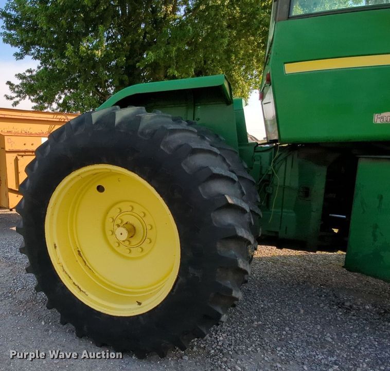 image for item MY9392 1981 John Deere 8440  4WD tractor