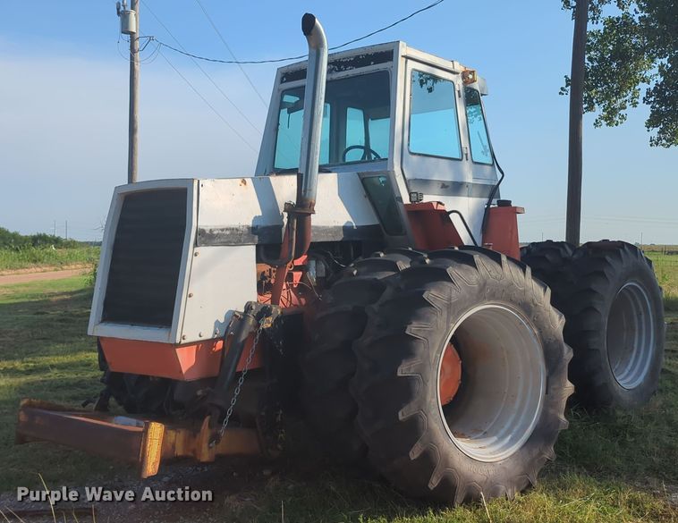 image for item MY9393 1979 Case 2470  4WD tractor