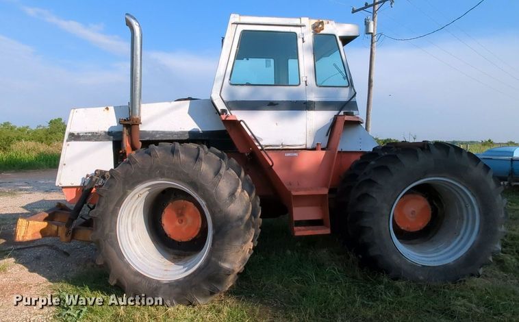 image for item MY9393 1979 Case 2470  4WD tractor