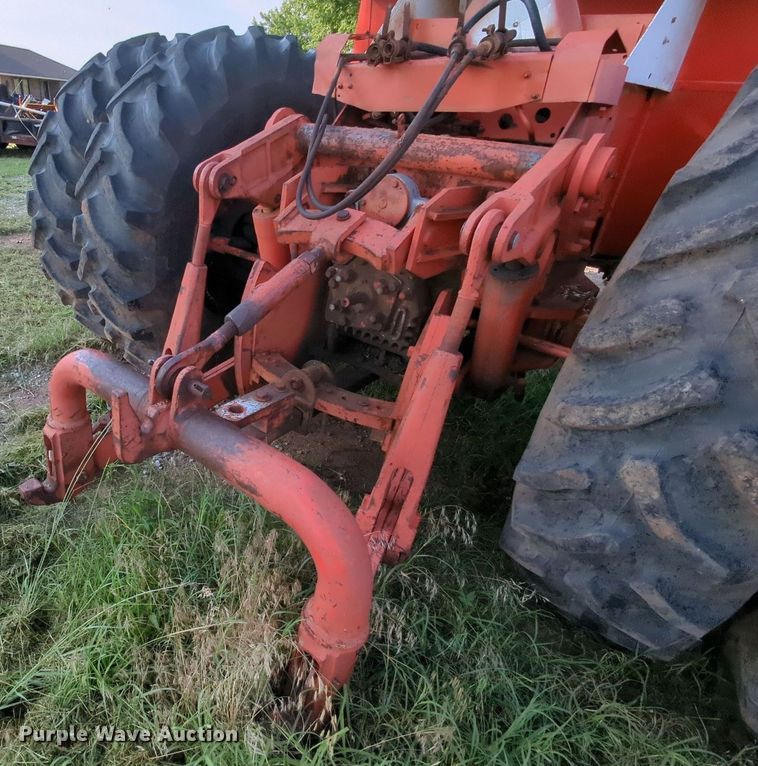 image for item MY9393 1979 Case 2470  4WD tractor