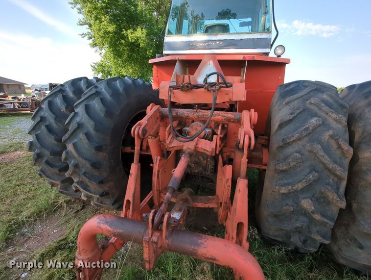 image for item MY9393 1979 Case 2470  4WD tractor
