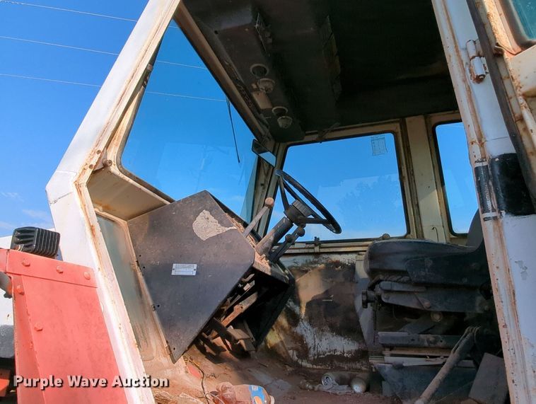 image for item MY9393 1979 Case 2470  4WD tractor