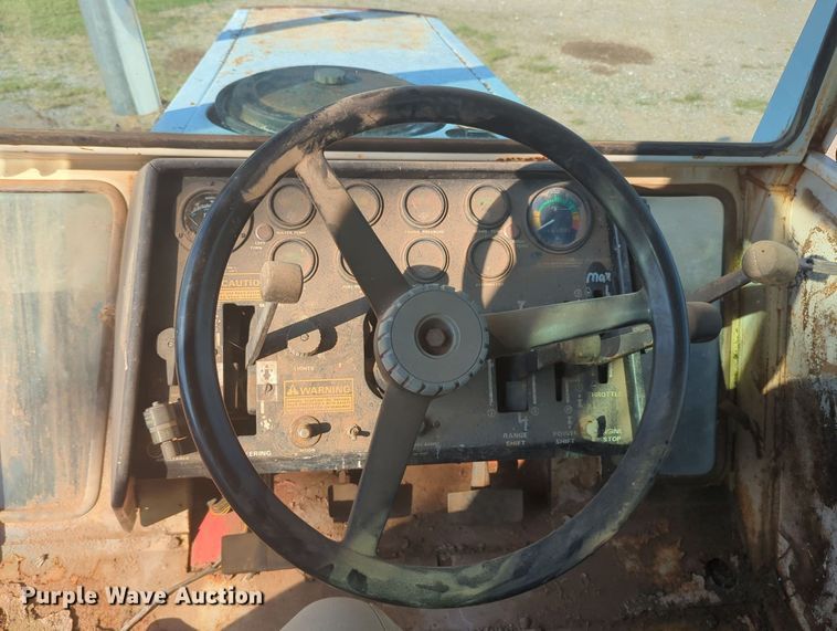 image for item MY9393 1979 Case 2470  4WD tractor