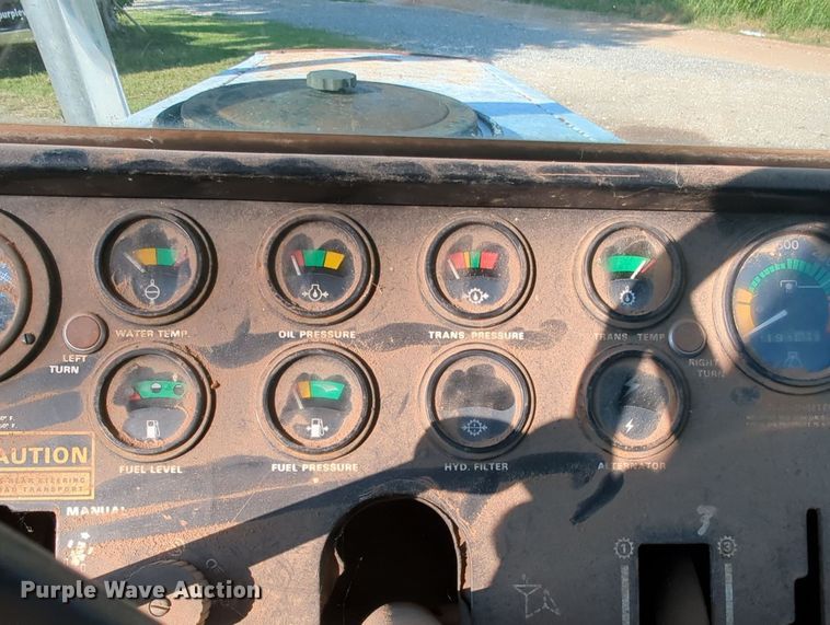 image for item MY9393 1979 Case 2470  4WD tractor