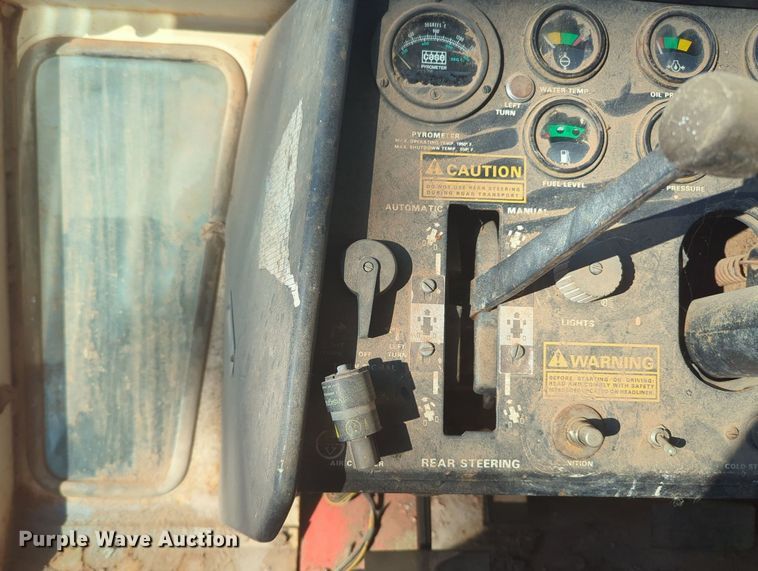 image for item MY9393 1979 Case 2470  4WD tractor