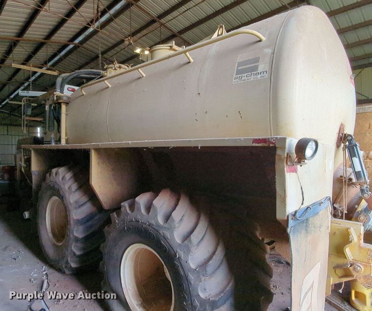 image for item MY9394 Ag-Chem TerraGator 2505  slurry applicator