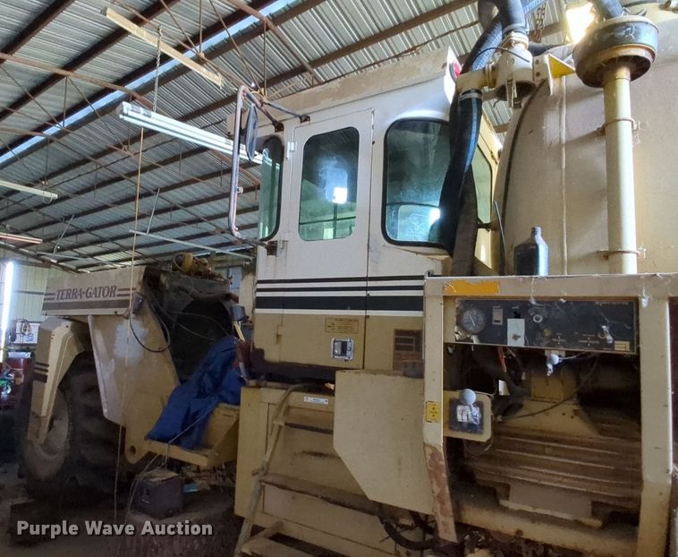 image for item MY9394 Ag-Chem TerraGator 2505  slurry applicator