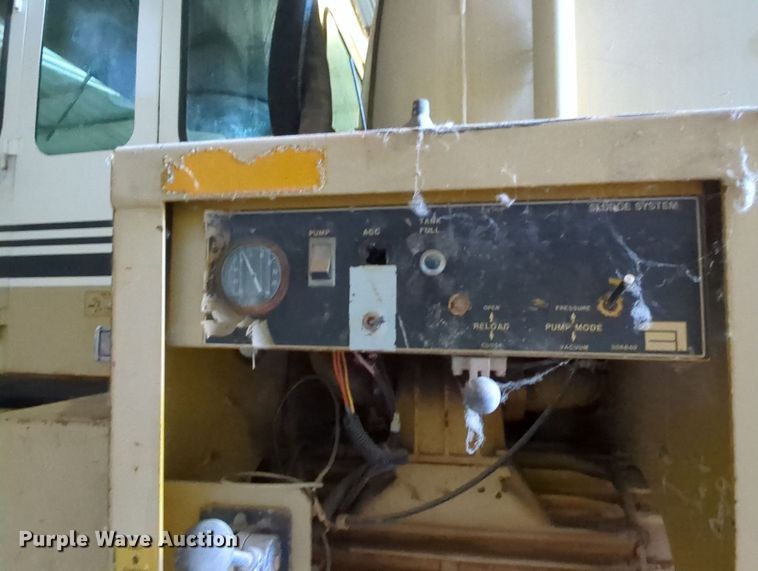 image for item MY9394 Ag-Chem TerraGator 2505  slurry applicator