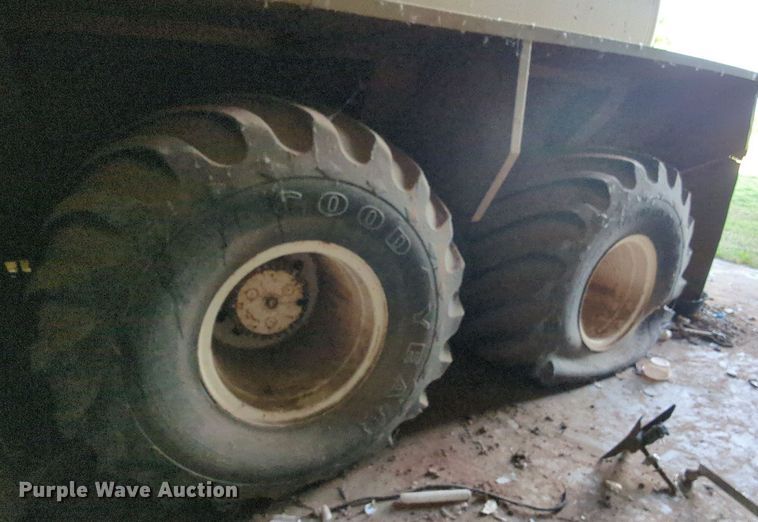 image for item MY9394 Ag-Chem TerraGator 2505  slurry applicator