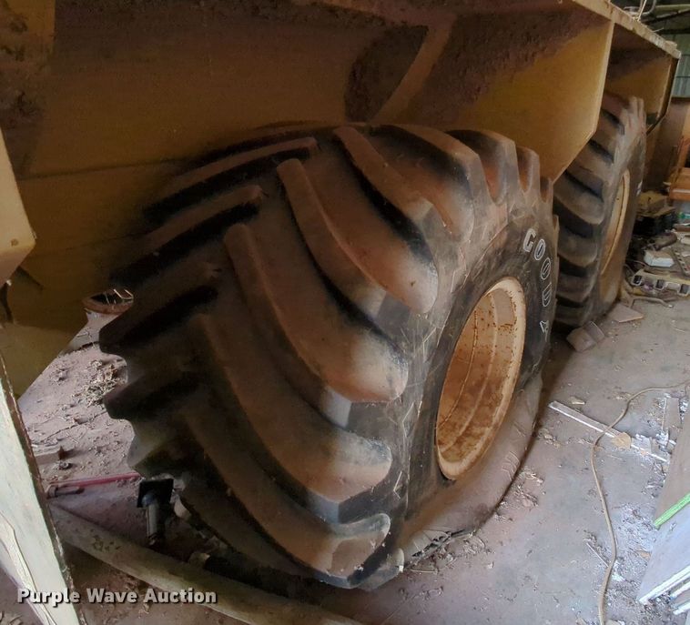 image for item MY9394 Ag-Chem TerraGator 2505  slurry applicator