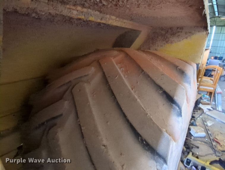 image for item MY9394 Ag-Chem TerraGator 2505  slurry applicator