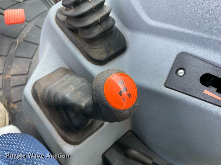 image for item NB9090 2018 New Holland Workmaster 75  MFWD tractor